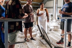 Isola di Waiheke: tour della distilleria e birrificio HEKE con degustazioni