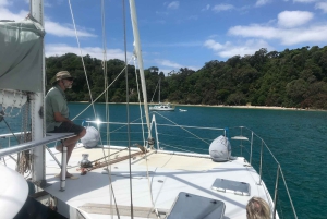 Waiheke Island: Gulf Marine Park Sailing Adventure & Lunch