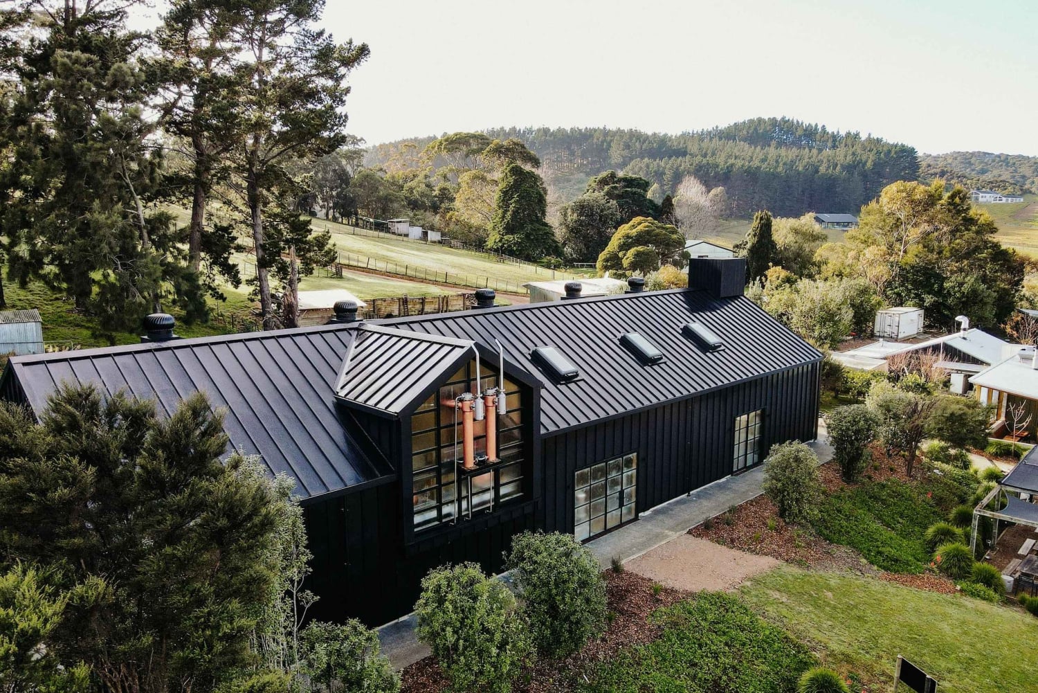 Waiheke Island: HEKE Distillery & Brewery Tour mit Verkostungen