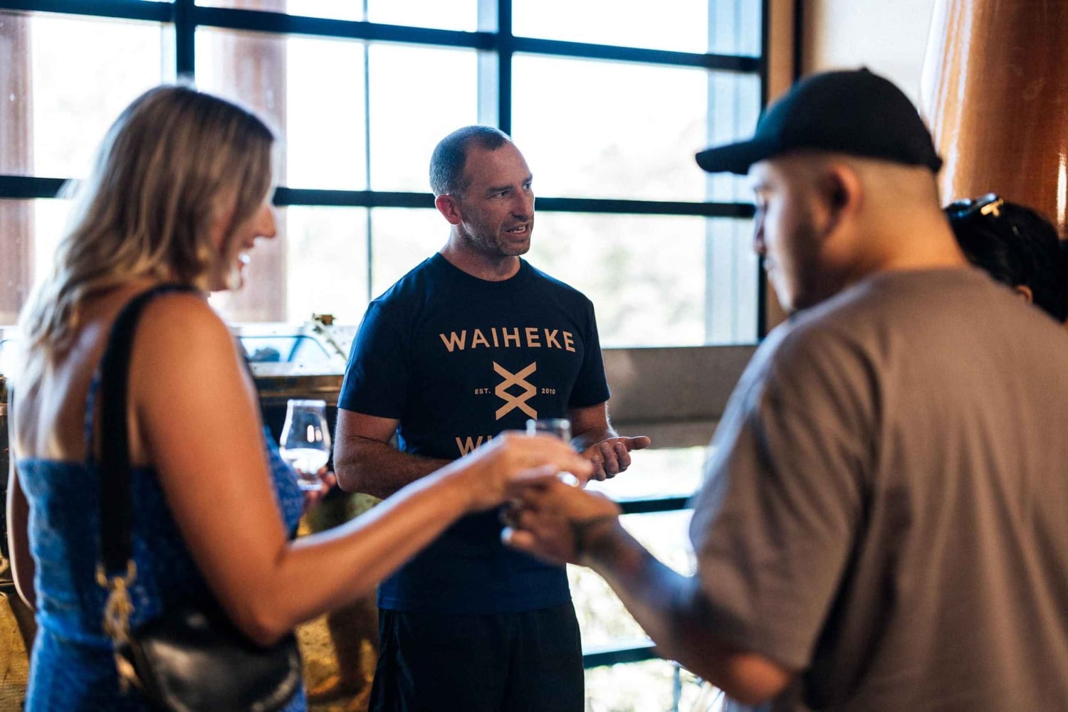 Waiheke Island: HEKE Distillery & Brewery Tour mit Verkostungen