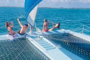 Bahamas: Crucero con Cerdos Nadadores y Snorkel con Almuerzo y Ron