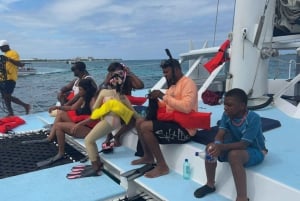 Bahamas: Svømmende griser og snorkelcruise med lunsj og rom