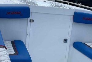 Explore Nassau's Crystal Waters 32ft Scarb Boat Rental