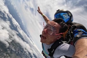Freeport: Skydiving over the Bahamas