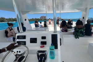 Mansa Bay w/ Swimming Pigs, Banana Boat, JetSki & Snorkeling