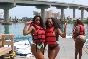 Nassau: Mini Speed Boat and Snorkeling Adventure