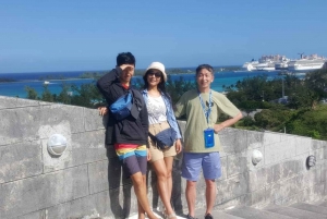 Nassau: Bahama Life Pedal Crawler Tour