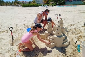 Nassau Bahamas: Sandslottsskulptering Strandaktivitet & picknick