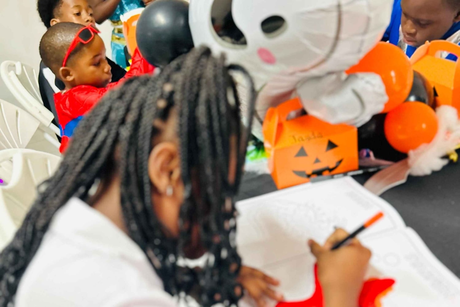 Нассау: Багамские соломенные куклы