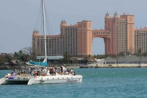 Nassau: Excursión en catamarán y snorkel