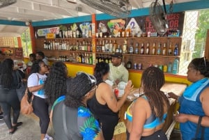 Nassau: Hop-On/Hop-Off-Bustour