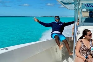 Nassau: Discover Exuma Island Hopping and Swimming Pigs Tour