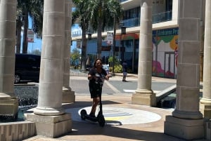 Nassau: E-Scooter Tour with Food Tasting and Local Drinks