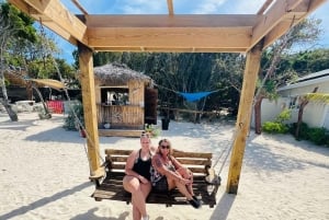 Nassau: Heldagsfestkatamaran med privat strand och lunch