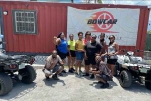 Nassau: Opastettu ATV-kierros bahamalaisella lounaalla ja juomalla