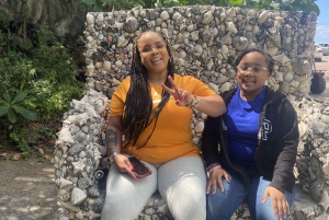 Nassau: Historic City Tour with Drink and Food Tasting