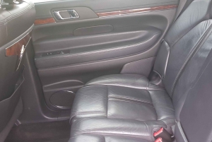 Nassau: Paradise Island Private Roundtrip Transfer by Sedan
