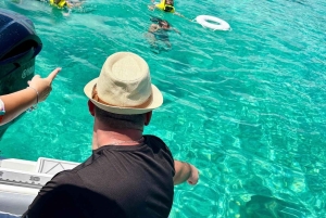 Nassau: Private Boat Charter Snorkel Tour