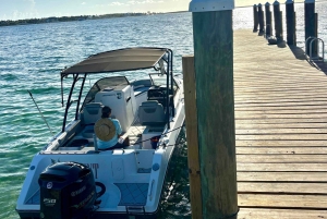 Nassau: Private Boat Charter Snorkel Tour