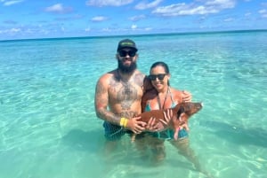 Nassau : Visite privée en bateau des cochons nageurs - jusqu'à 7 personnes