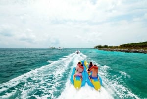 Nassau: Swimming Pigs, Snorkeling and Beach Boat Tour
