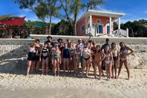 Perfekt dag - svømmende grise, snorkling og strandklub
