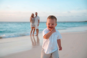 Private Vacation Photoshoot with Photographer in Nassau