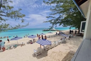 Rose Island: Snorkeling, Beach Day With Unlimited Rum Punch