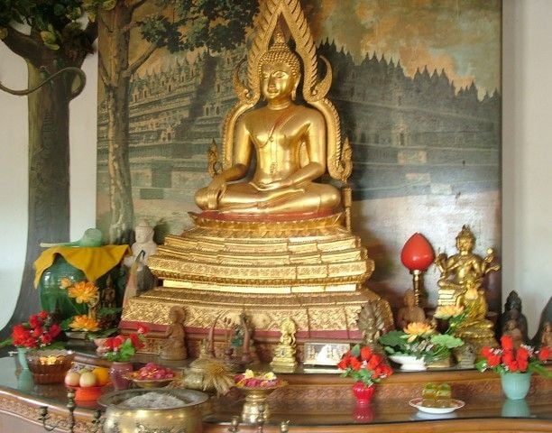 Inside Buddhist Temple - balihellotravel.com