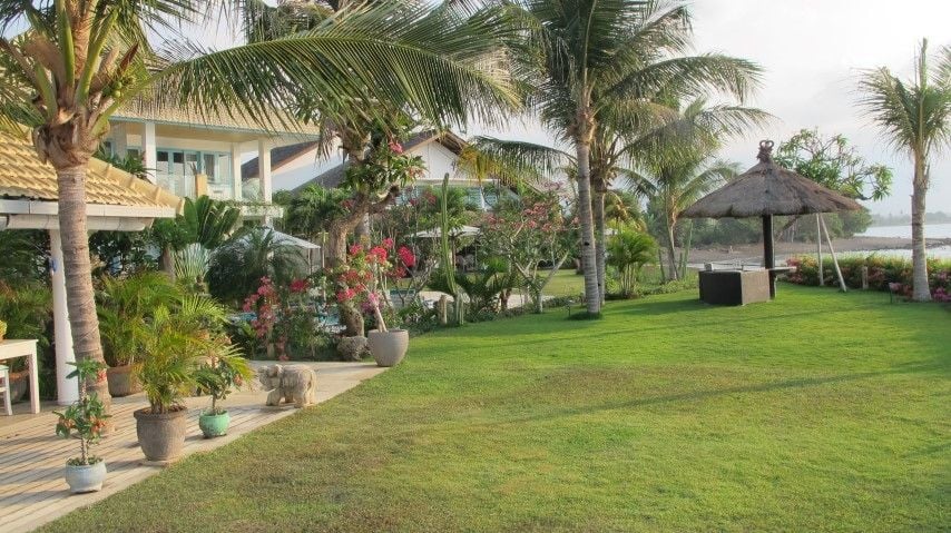 Mayo Resort, where gardens meet sea