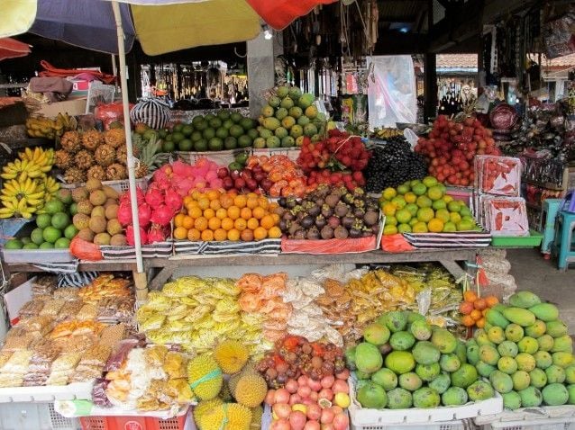  Fruit stalls at Bedugul