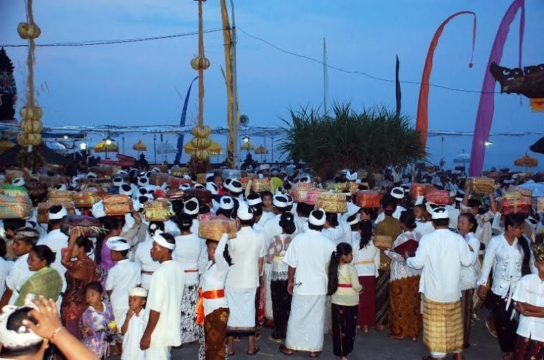 Balinese Hindu faithful gather for ceremonies