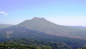 2.Steam an Egg in an Active Volcano