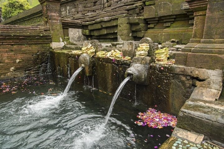 Sacred baths at Tirta Empul