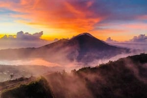 Wycieczka ze śniadaniem i przewodnikiem na wschód słońca na Mt. Batur All Inclusive