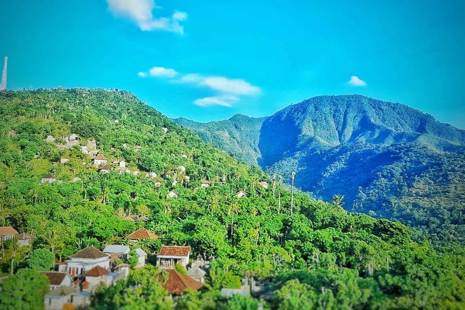 Amed: Mencol Hill Sunrise Nature Walk with Ocean Views