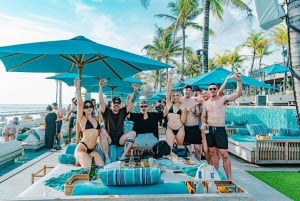 Atlas Beach Club Bali: Daybed reserveren met F&B-tegoed