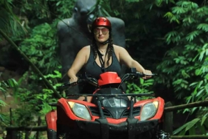 Payangan: en quad y una estatua gigante de un gorila