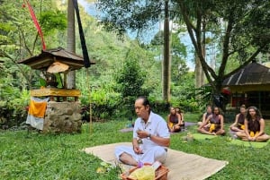 Bali (Lovina): ritiro yoga di 3 giorni con cerimonia di purificazione