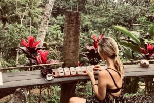 Bali: En heldagstur til Goa Raja, Tibumana og Tukad Cepung