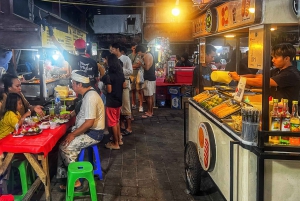 バリ島：市場から家族経営のワルンまで、地元の暮らしを味わってみませんか