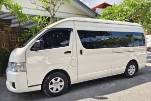 バリ空港の移動サービス（ラグジュアリーVIPまたは快適なマイクロバス）をご利用ください