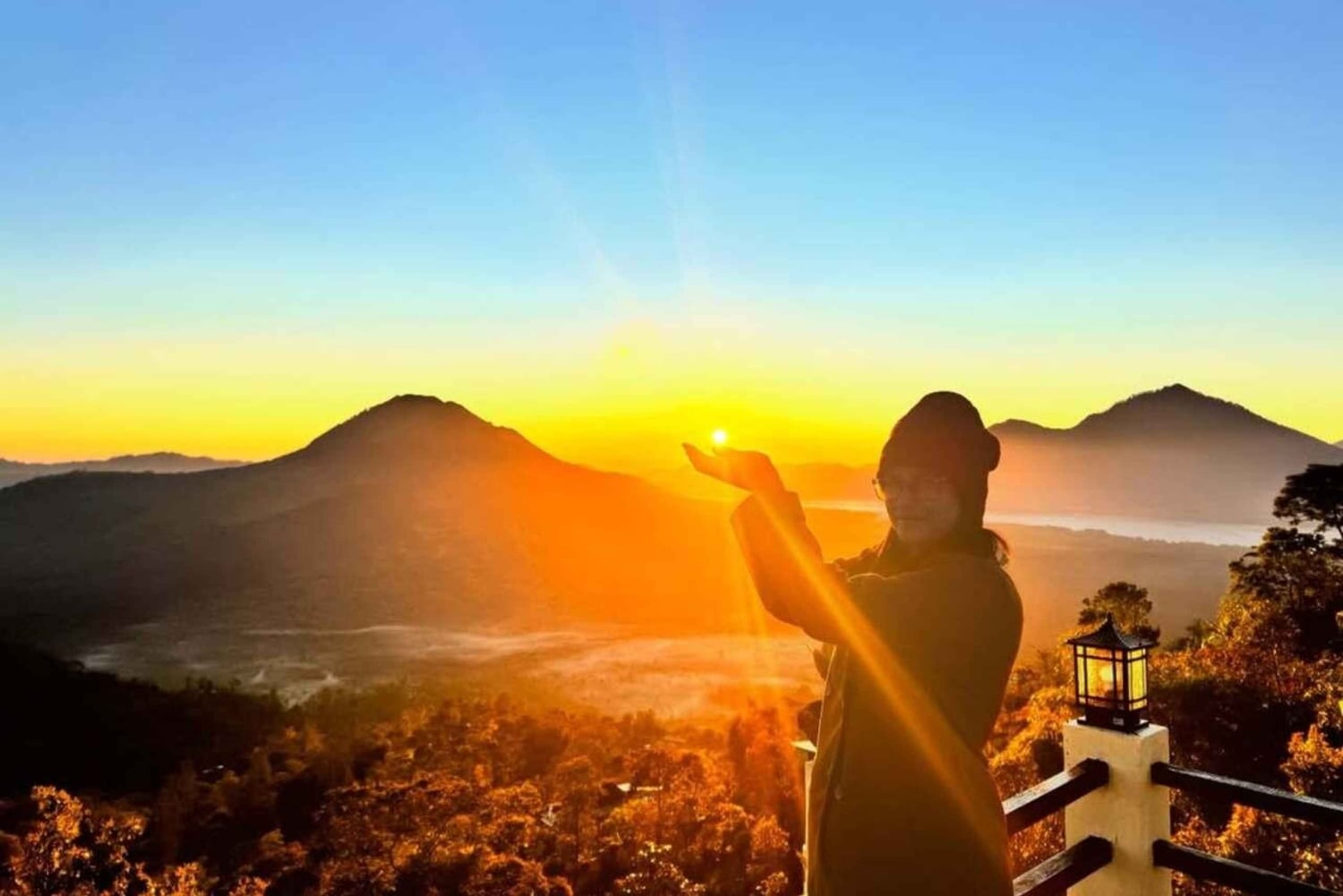 Bali: Akasa Cafe, Waterfalls, Gunung Kawi Temple tour