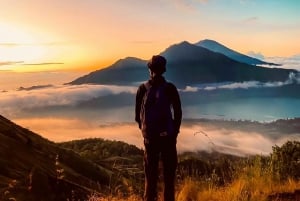 Bali: Excursión al Amanecer del Monte Batur Todo Incluido con Desayuno