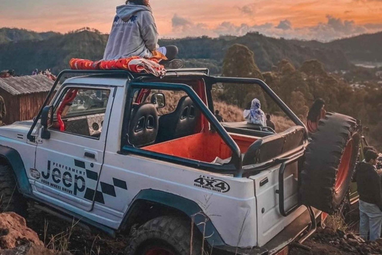 Jeep til solopgang på Mount Batur, lavamarker og kaffeplantage
