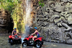 Expedição de quadriciclo em Bali: Selva, cavernas, arroz, túneis, cachoeira