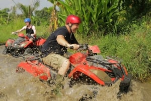 Balade en quad à Ubud à travers les tunnels, les rizières et les flaques d'eau