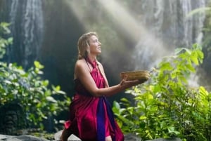 Bali: Paseo en quad de 350 cc y ritual de purificación Taman Beji Griya