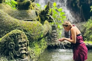 Bali: Paseo en quad de 350 cc y ritual de purificación Taman Beji Griya