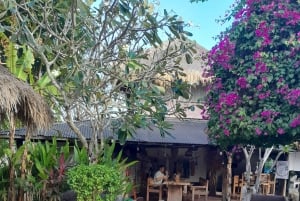 Bali: lezione di yoga sulla scogliera di Balangan con vista sull'oceano